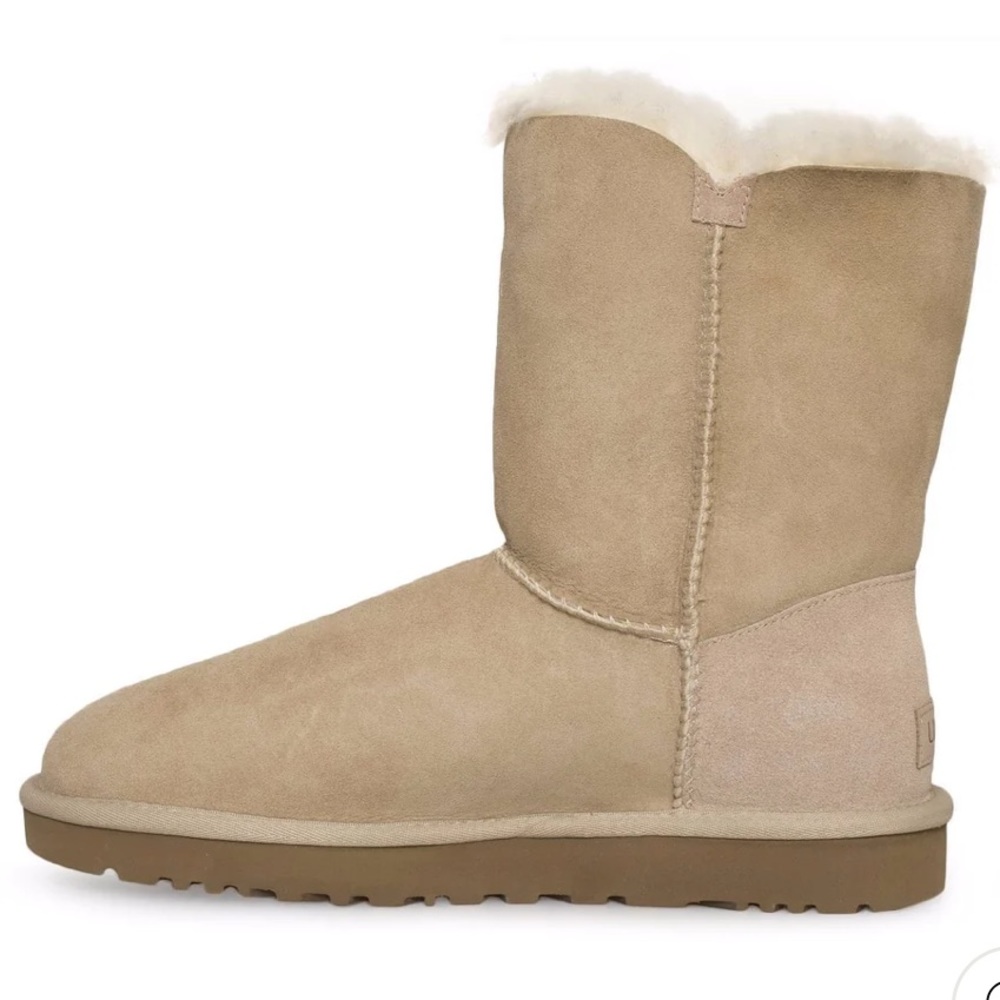 UGG Classic Button II Short Boot in Chestnut - Picture 5 of 7